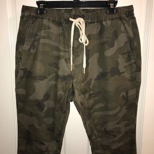 Men’s PacSun Drop-Skinny Camo Jogger Pants